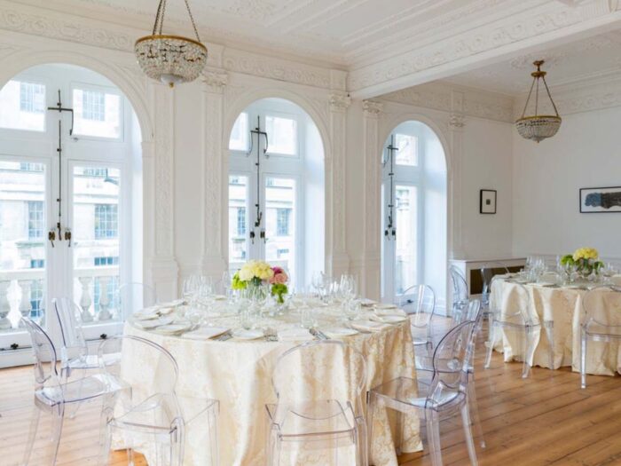 noleggio sedie trasparenti crystal allestimenti eventi matrimoni attrezzatura catering