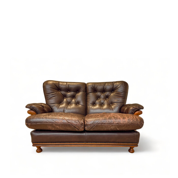 divano-pelle-marrone-vintage-divanetti-a-noleggio-per-allestimenti-eventi-matrimoni-country-chic-chabby-rustic-wedding-rentals-design-vicenza-padova-verona-venezia-treviso-lago-garda